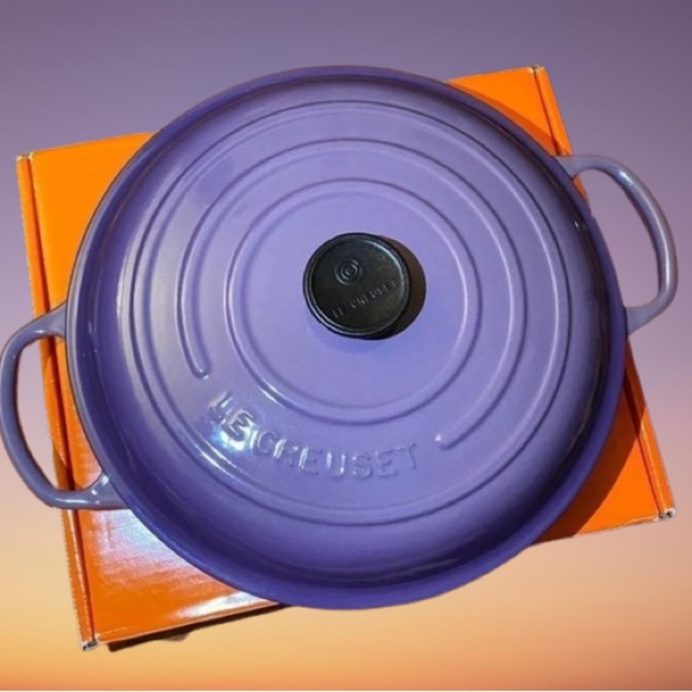 Le Creuset RARE EXCLUSIVE Signature Braiser, 3.5 Qt.- Imported- Ultra Violet #30